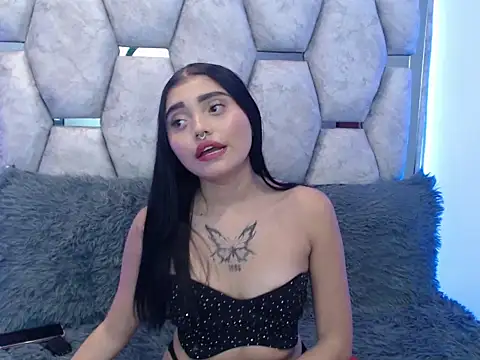 Snapshot of AnalyMilles chatting on October 2025 08:44:02 PM AnalyMilles online show from October 2025 08:44:02 PM