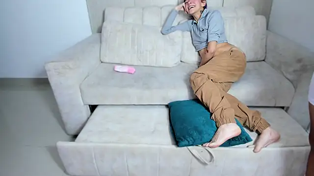 Snapshot of skygirls_ chatting on October 2025 04:35:02 AM skygirls online show from October 2025 04:35:02 AM