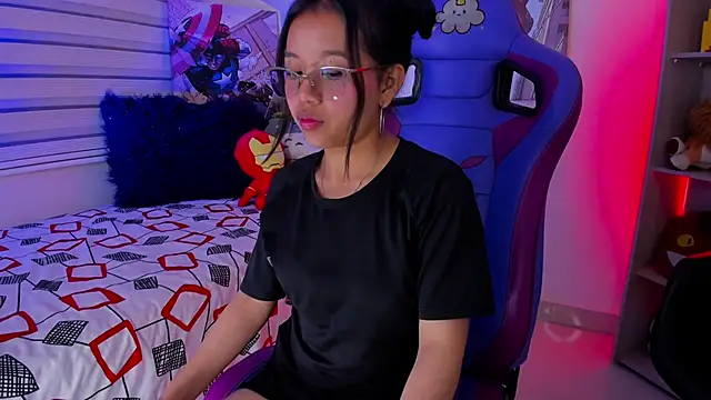 Zoe Skyler online show from October 2025 03:42:02 PM