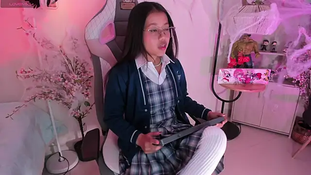 Zoe Skyler online show from October 2025 05:14:02 PM