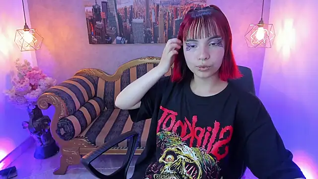 Snapshot of Megane_whitte chatting on October 2025 03:18:02 PM Megane whitte online show from October 2025 03:18:02 PM