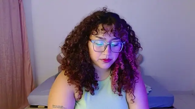 BlueeVelvet online show from September 2025 12:49:01 AM