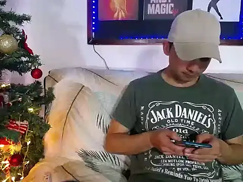 Snapshot of Andy_magic chatting on December 2025 02:17:02 AM Andy magic online show from December 2025 02:17:02 AM