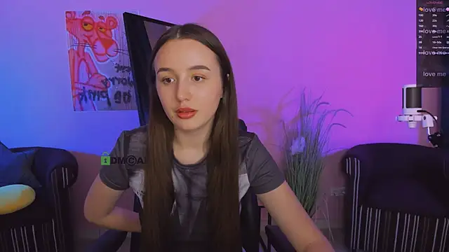 Snapshot of leslie_bird chatting on November 2025 01:01:02 PM leslie bird online show from November 2025 01:01:02 PM