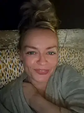 demidelightfulxx online show from October 2025 09:04:02 PM