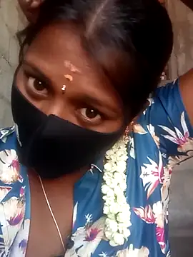 Snapshot of Tamil_Hot_Sandy chatting on October 2025 06:03:02 AM Tamil Hot Sandy online show from October 2025 06:03:02 AM