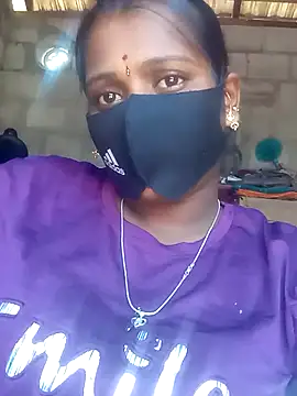 Snapshot of Tamil_Hot_Sandy chatting on November 2025 03:28:02 AM Tamil Hot Sandy online show from November 2025 03:28:02 AM