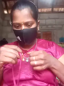 Snapshot of Tamil_Hot_Sandy chatting on November 2025 05:30:02 AM Tamil Hot Sandy online show from November 2025 05:30:02 AM