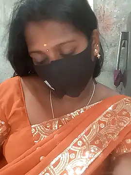 Snapshot of Tamil_Hot_Sandy chatting on November 2025 06:13:02 AM Tamil Hot Sandy online show from November 2025 06:13:02 AM