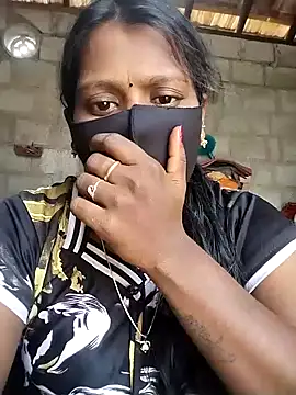 Snapshot of Tamil_Hot_Sandy chatting on November 2025 06:22:01 AM Tamil Hot Sandy online show from November 2025 06:22:01 AM