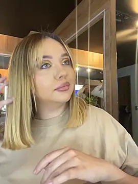 Snapshot of Angelina_velvett chatting on October 2025 11:02:01 PM Angelina velvett online show from October 2025 11:02:01 PM