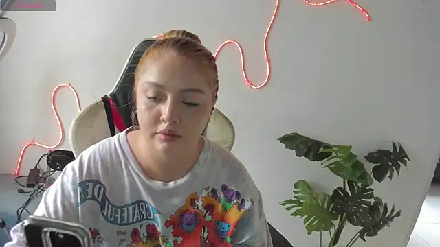 Snapshot of Angelina_velvett chatting on November 2025 07:21:01 PM Angelina velvett online show from November 2025 07:21:01 PM