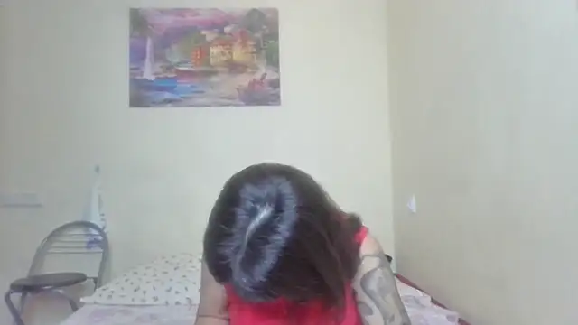 Snapshot of QueenMomyS chatting on December 2025 10:59:02 PM QueenMomyS online show from December 2025 10:59:02 PM