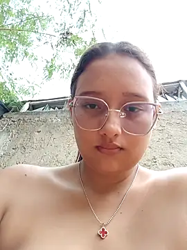 Snapshot of young_dairy01 chatting on October 2025 12:47:01 PM young dairy01 online show from October 2025 12:47:01 PM