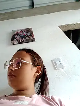 Snapshot of young_dairy01 chatting on October 2025 12:07:02 PM young dairy01 online show from October 2025 12:07:02 PM