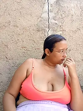 Snapshot of young_dairy01 chatting on November 2025 06:42:02 PM young dairy01 online show from November 2025 06:42:02 PM