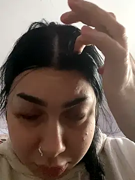 Snapshot of Romina6 chatting on December 2025 07:35:01 AM Romina6 online show from December 2025 07:35:01 AM