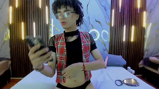 Snapshot of NoahVidall chatting on September 2025 05:45:02 AM NoahVidall online show from September 2025 05:45:02 AM