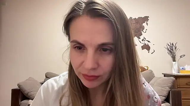 Snapshot of AnnieLove7722 chatting on October 2025 09:37:02 PM AnnieLove7722 online show from October 2025 09:37:02 PM