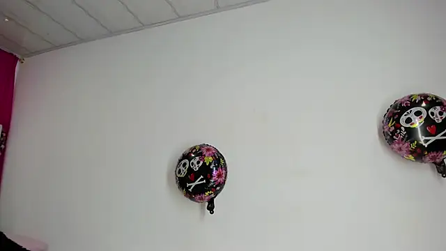 Snapshot of XaanderGrey chatting on October 2025 07:00:01 PM XaanderGrey online show from October 2025 07:00:01 PM