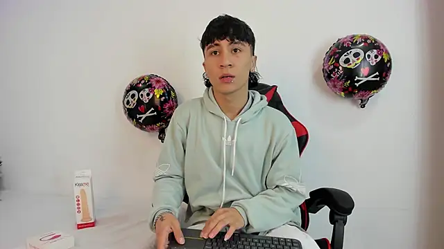 Snapshot of XaanderGrey chatting on October 2025 07:46:02 PM XaanderGrey online show from October 2025 07:46:02 PM