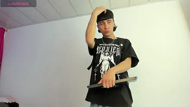 Snapshot of XaanderGrey chatting on November 2025 07:25:01 PM XaanderGrey online show from November 2025 07:25:01 PM