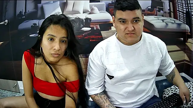 Charly and laura online show from October 2025 07:53:01 PM