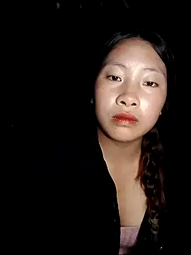 ly-xinh01 online show from September 2025 05:01:02 AM