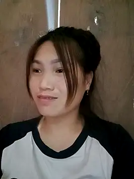 Snapshot of min-xinh chatting on October 2025 04:11:01 AM min-xinh online show from October 2025 04:11:01 AM