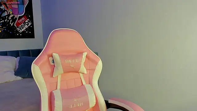 KarinaBroks online show from October 2025 08:37:01 AM