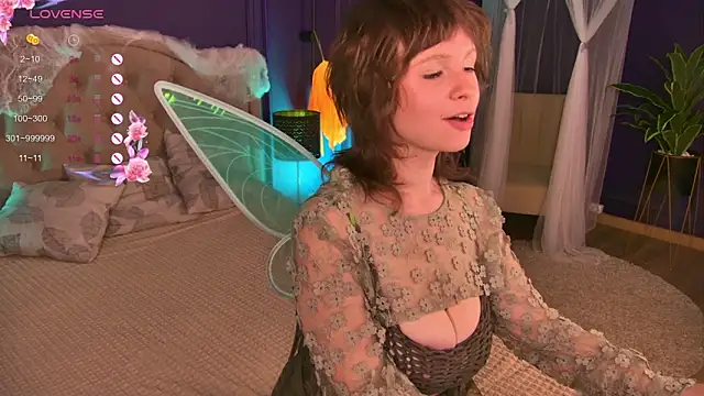 Lilly Stark online show from October 2025 10:44:01 AM