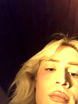 Snapshot of alexawinterrr chatting on November 2025 04:11:02 AM alexawinterrr online show from November 2025 04:11:02 AM