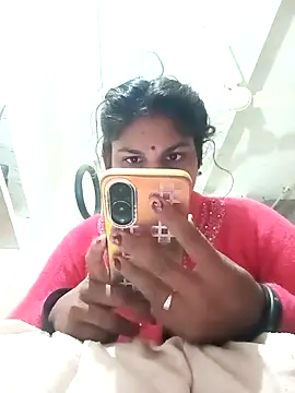 Snapshot of SHMA-77 chatting on November 2025 11:54:02 PM SHMA-77 online show from November 2025 11:54:02 PM