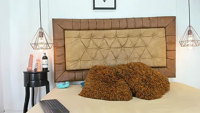 hannarose1208 online show from October 2025 01:23:01 PM