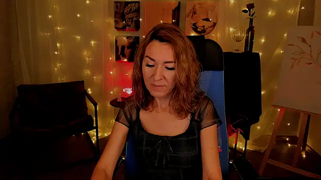 Snapshot of DonnaSmitth chatting on November 2025 02:39:02 PM DonnaSmitth online show from November 2025 02:39:02 PM