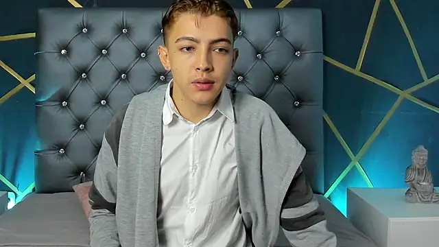 Snapshot of Lian_Miller1_ chatting on October 2025 12:28:01 PM Lian Miller1 online show from October 2025 12:28:01 PM