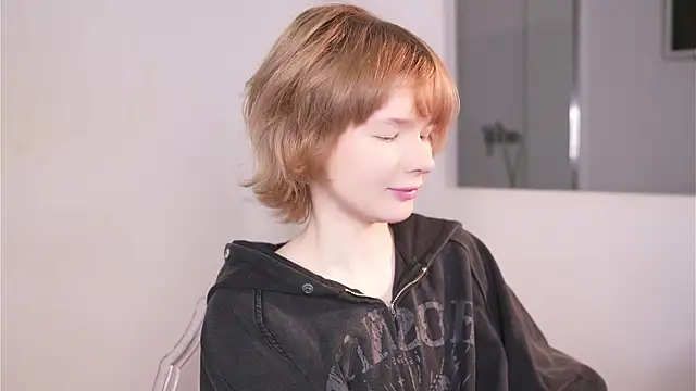 misska   online show from October 2025 06:56:02 AM