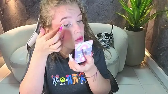 carla tp online show from October 2025 12:41:02 PM