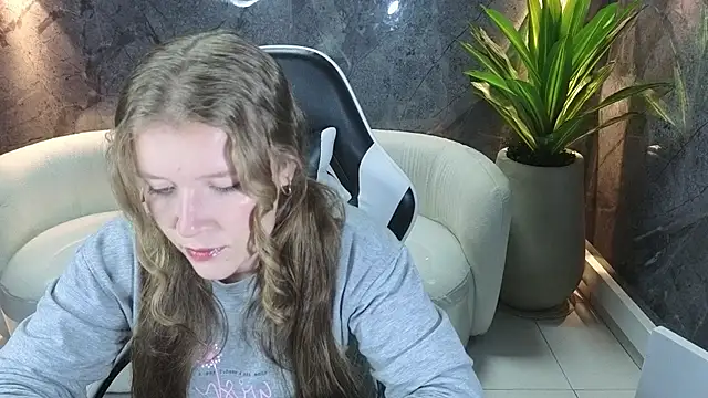 carla tp online show from October 2025 01:02:02 PM