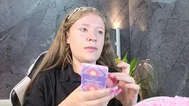 carla tp online show from October 2025 12:50:02 PM