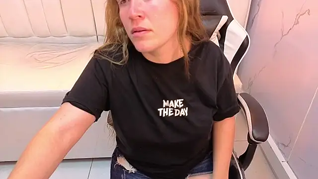 carla tp online show from November 2025 12:55:01 PM