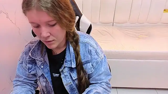 carla tp online show from November 2025 12:53:01 PM