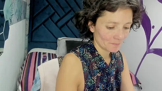 Snapshot of Valery_More__ chatting on October 2025 12:09:01 PM Valery More online show from October 2025 12:09:01 PM