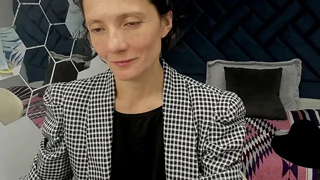 Snapshot of Valery_More__ chatting on November 2025 12:15:02 PM Valery More online show from November 2025 12:15:02 PM