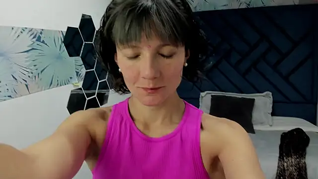 Snapshot of Valery_More__ chatting on November 2025 12:31:02 PM Valery More online show from November 2025 12:31:02 PM