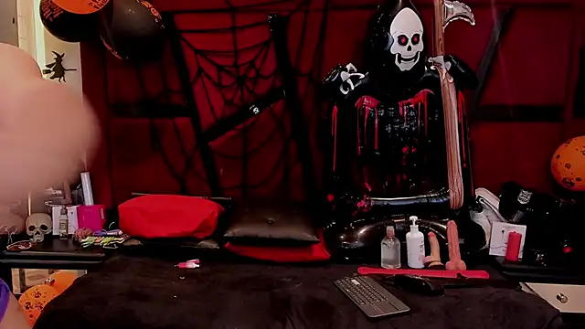 Snapshot of AmbarMonroe chatting on November 2025 11:45:01 AM AmbarMonroe online show from November 2025 11:45:01 AM