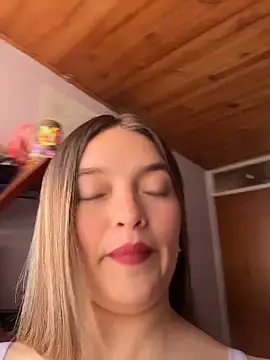 Snapshot of Miia_Millerr chatting on November 2025 05:46:01 PM Miia Millerr online show from November 2025 05:46:01 PM