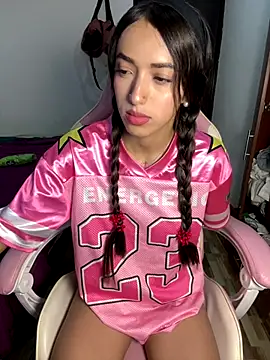 lunaa kiss19 online show from October 2025 03:04:02 AM