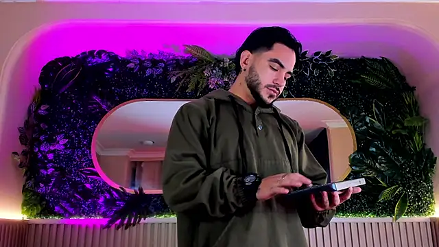 Snapshot of Dante_Dimarco chatting on October 2025 10:49:02 PM Dante Dimarco online show from October 2025 10:49:02 PM