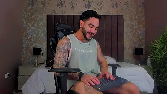 Snapshot of Dante_Dimarco chatting on October 2025 11:26:02 PM Dante Dimarco online show from October 2025 11:26:02 PM